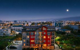 Apart Hotel West